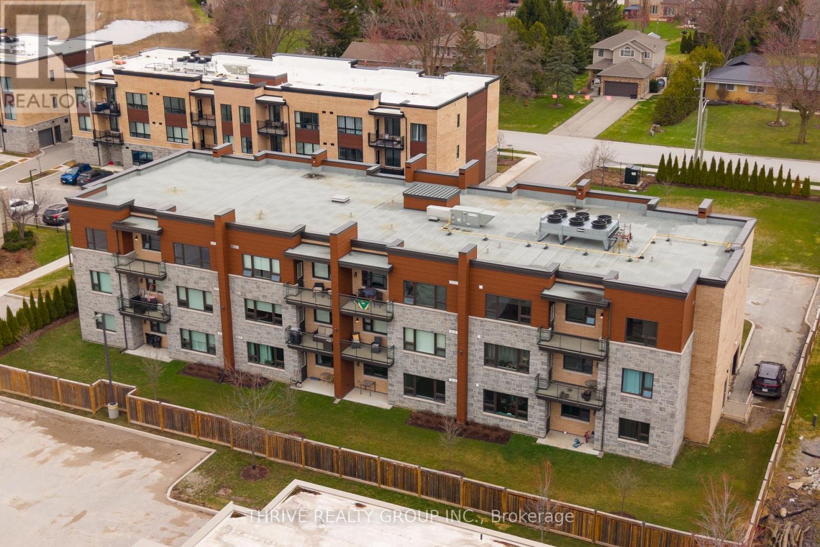 303 - 263 Butler Street, Lucan Biddulph, Ontario N0M 2J0 - Photo 2 - X12989746