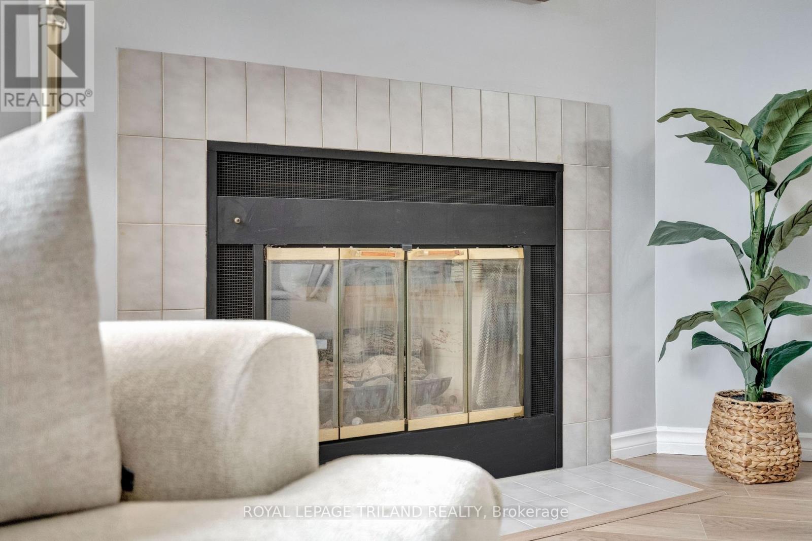 105 - 35 Waterman Avenue, London South, Ontario N6C 5T1 - Photo 11 - X12989804