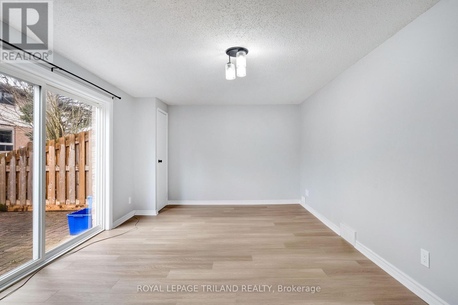 105 - 35 Waterman Avenue, London South, Ontario N6C 5T1 - Photo 30 - X12989804