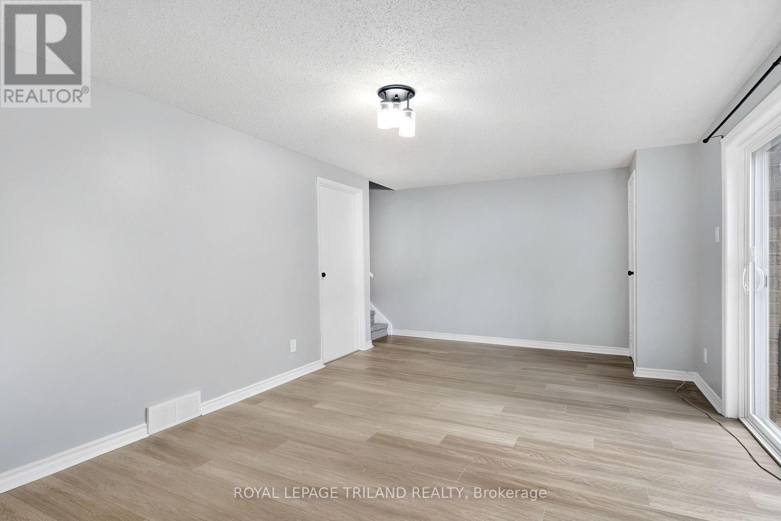 105 - 35 Waterman Avenue, London South, Ontario N6C 5T1 - Photo 32 - X12989804