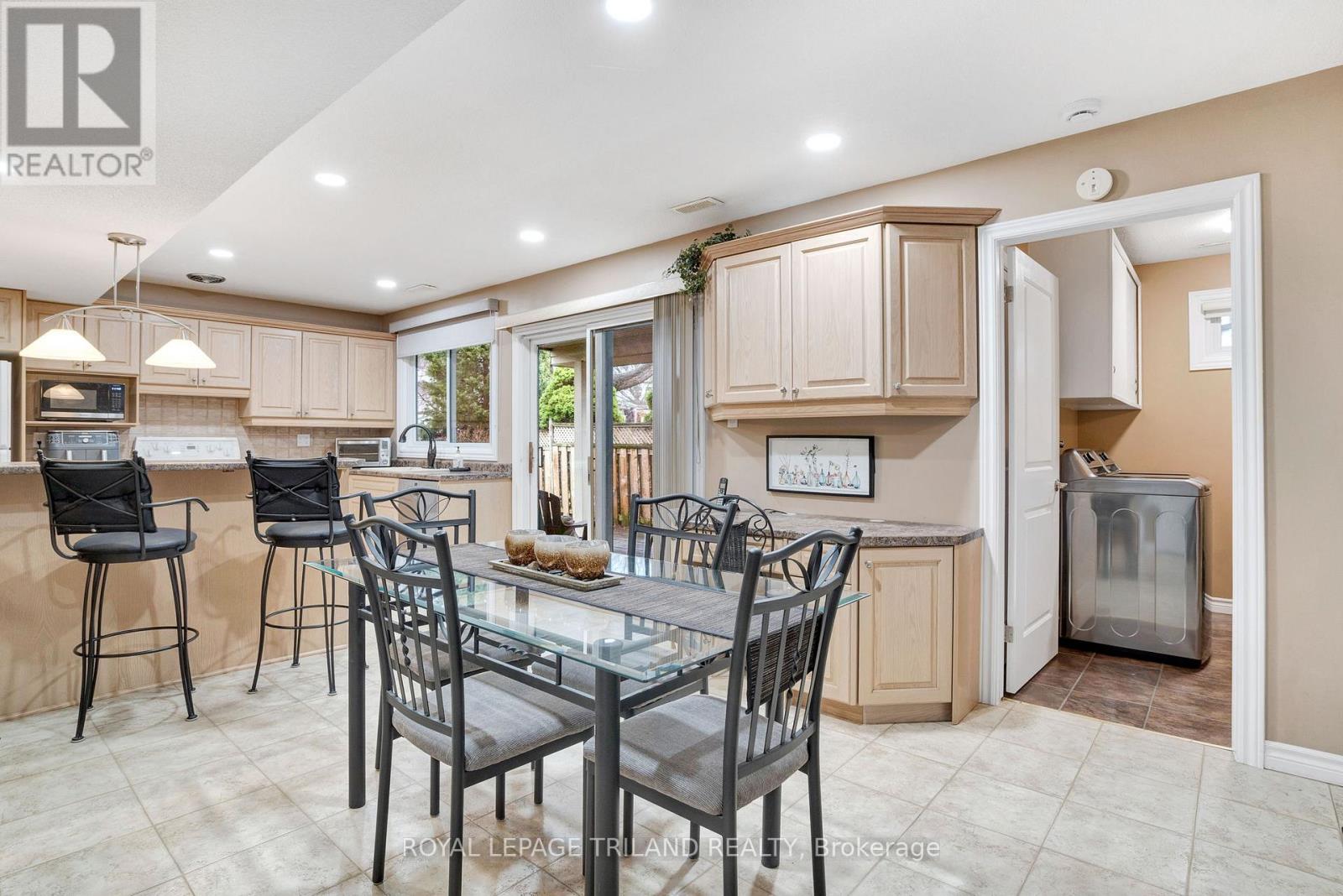 31 Edgehill Road, London North, Ontario  N6G 2T2 - Photo 14 - X12989836