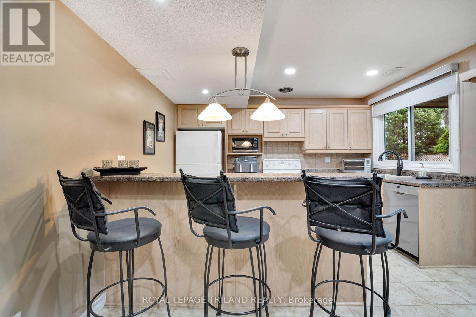 31 Edgehill Road, London North, Ontario  N6G 2T2 - Photo 19 - X12989836