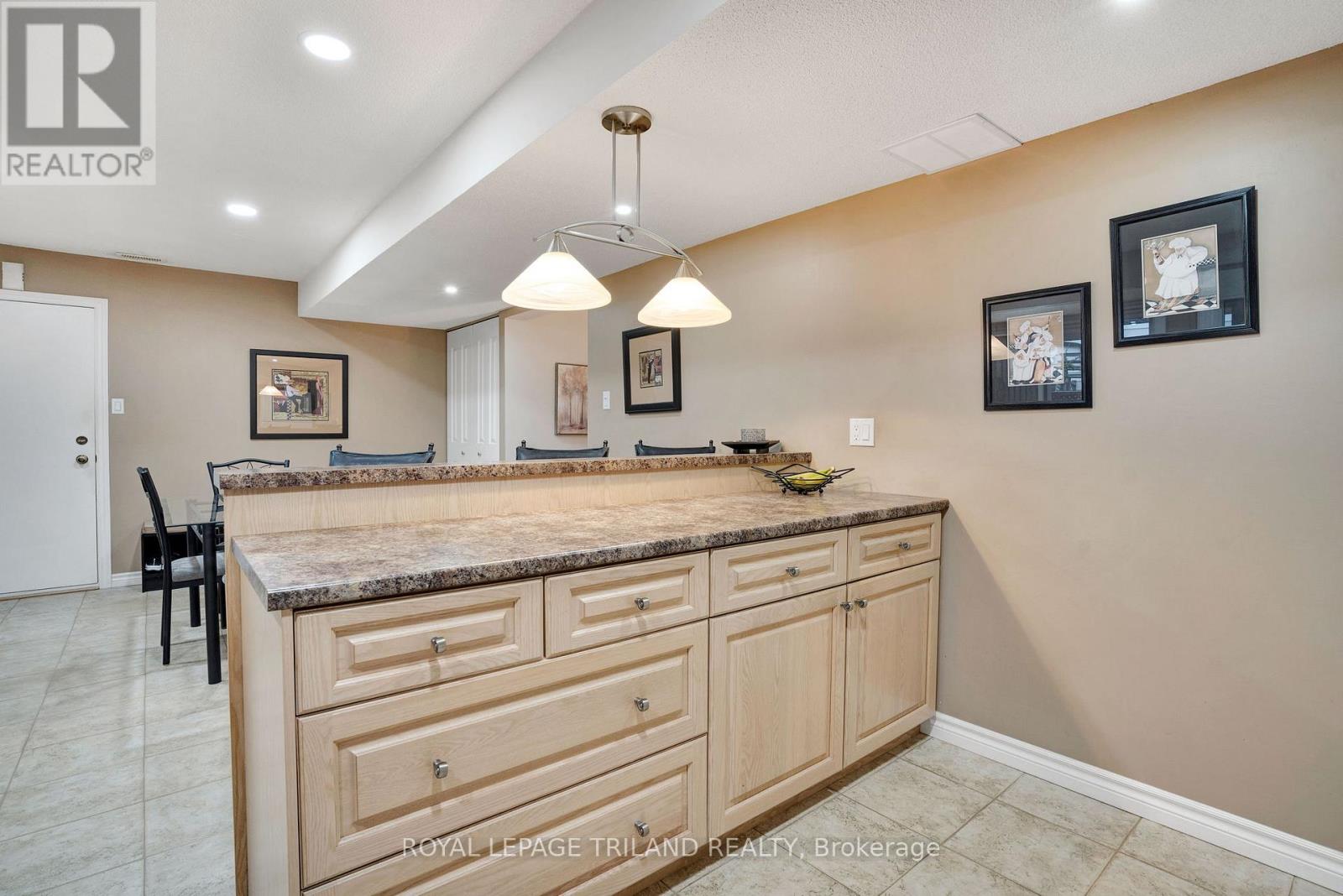 31 Edgehill Road, London North, Ontario  N6G 2T2 - Photo 23 - X12989836