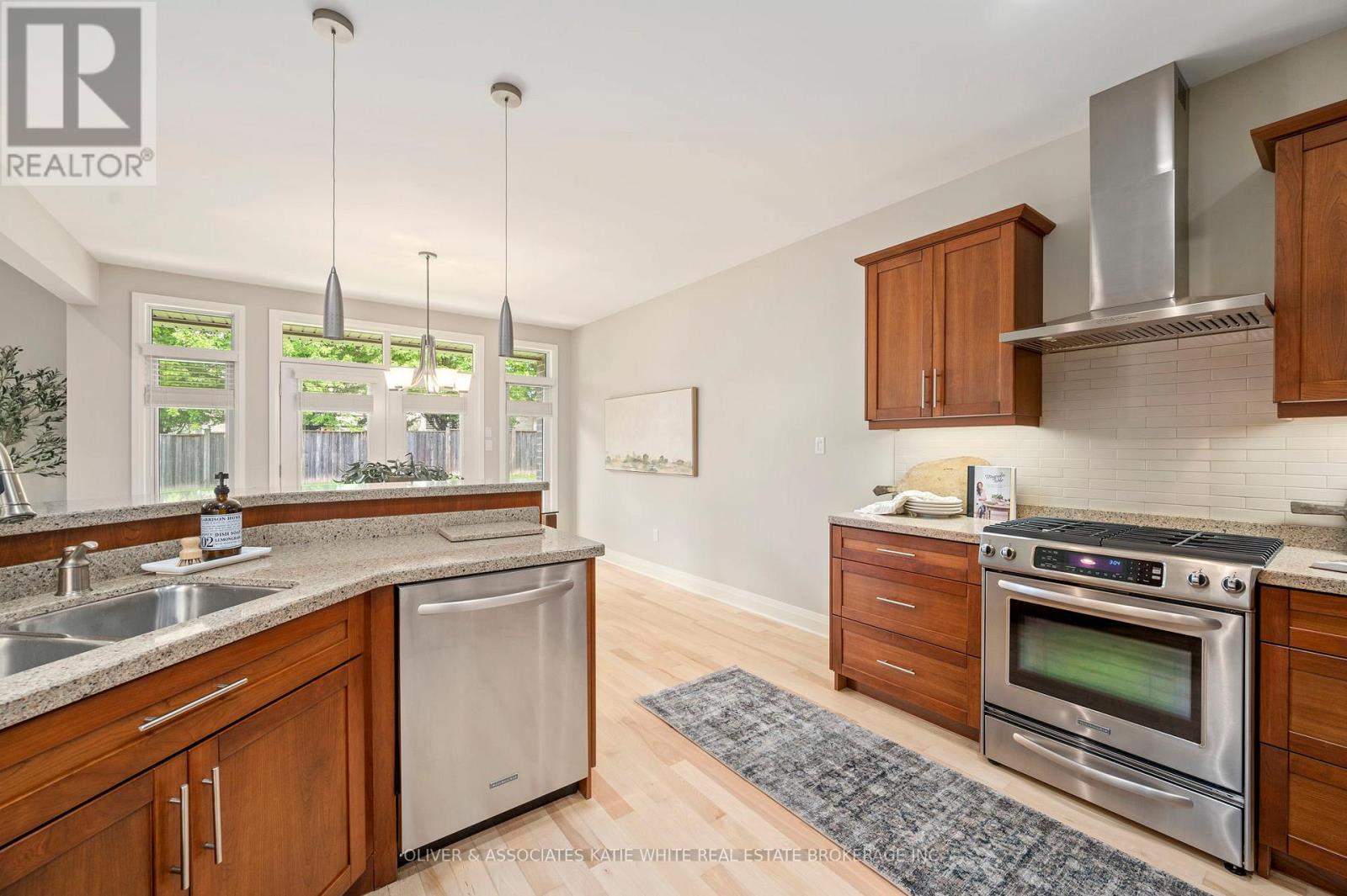 2246 Ladyslipper Crescent, London South, Ontario  N6K 0A5 - Photo 13 - X12989852