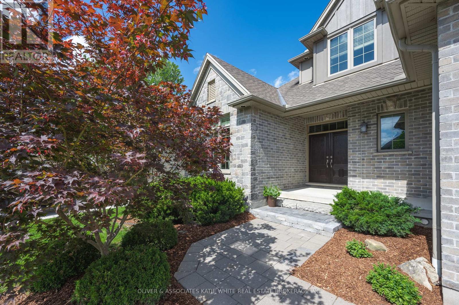 2246 Ladyslipper Crescent, London South, Ontario  N6K 0A5 - Photo 2 - X12989852