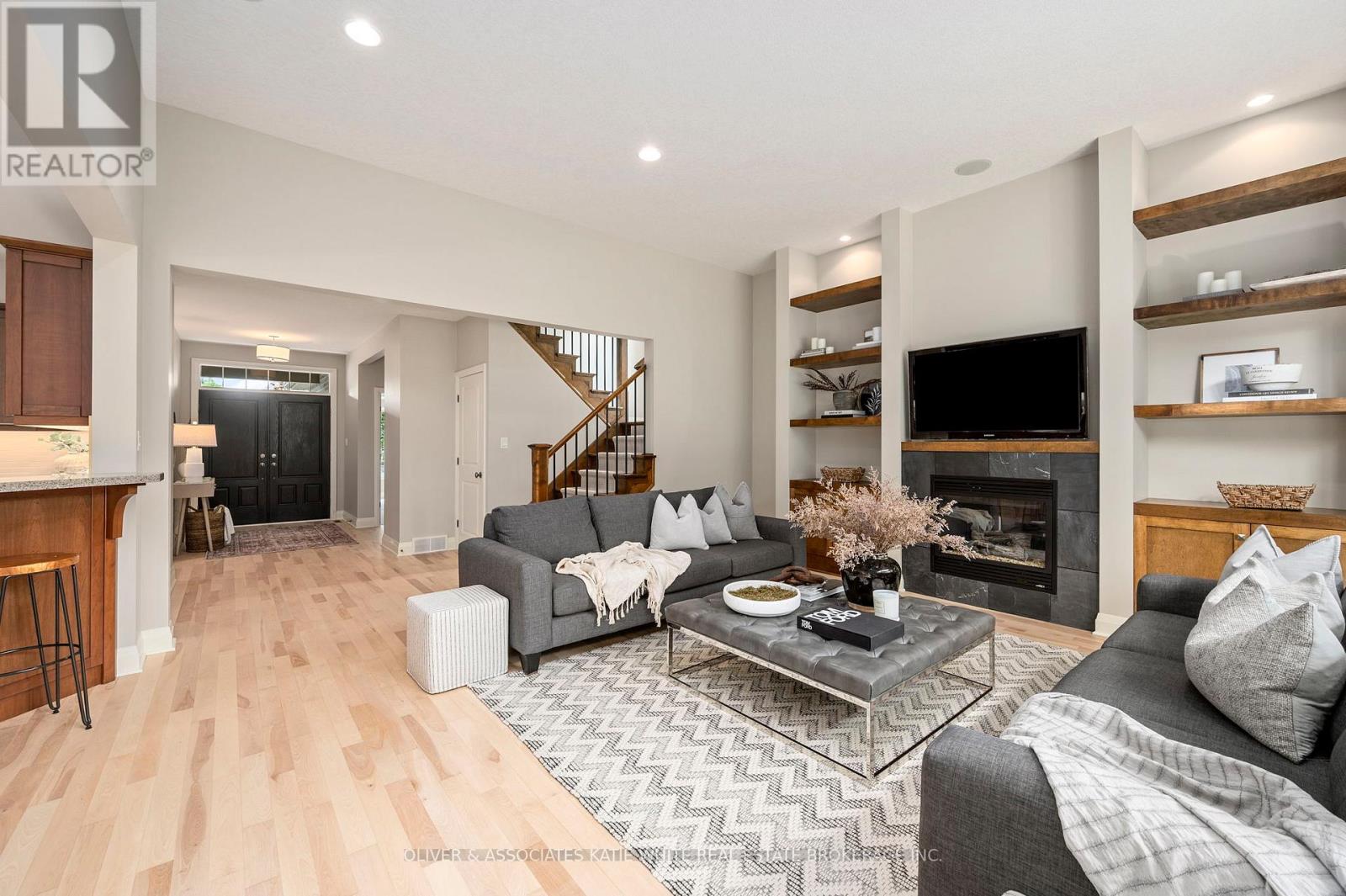 2246 Ladyslipper Crescent, London South, Ontario  N6K 0A5 - Photo 5 - X12989852