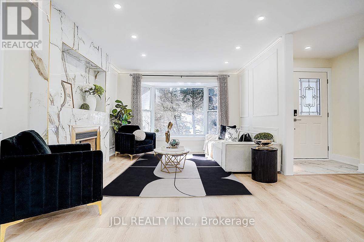 15 Crossburn Drive, Toronto, Ontario  M3B 2Z3 - Photo 9 - C12989534