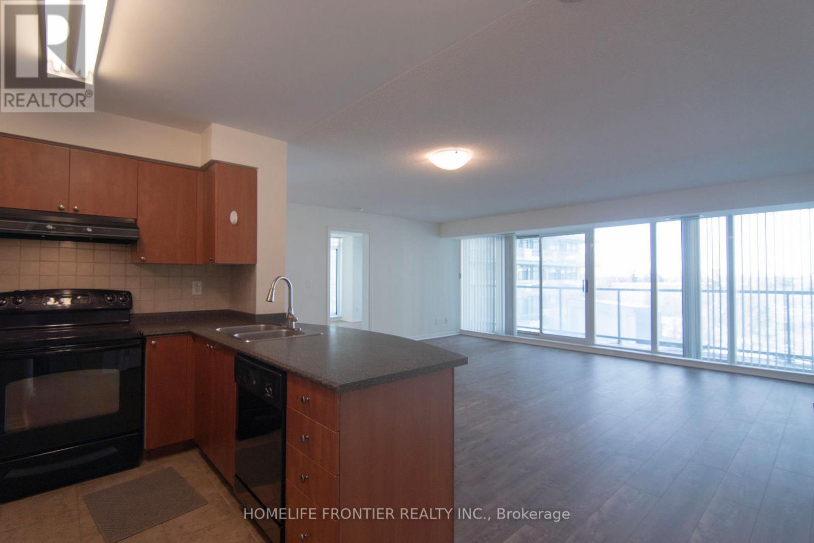 302 - 5508 Yonge Street, Toronto, Ontario  M2N 7L2 - Photo 2 - C12989606