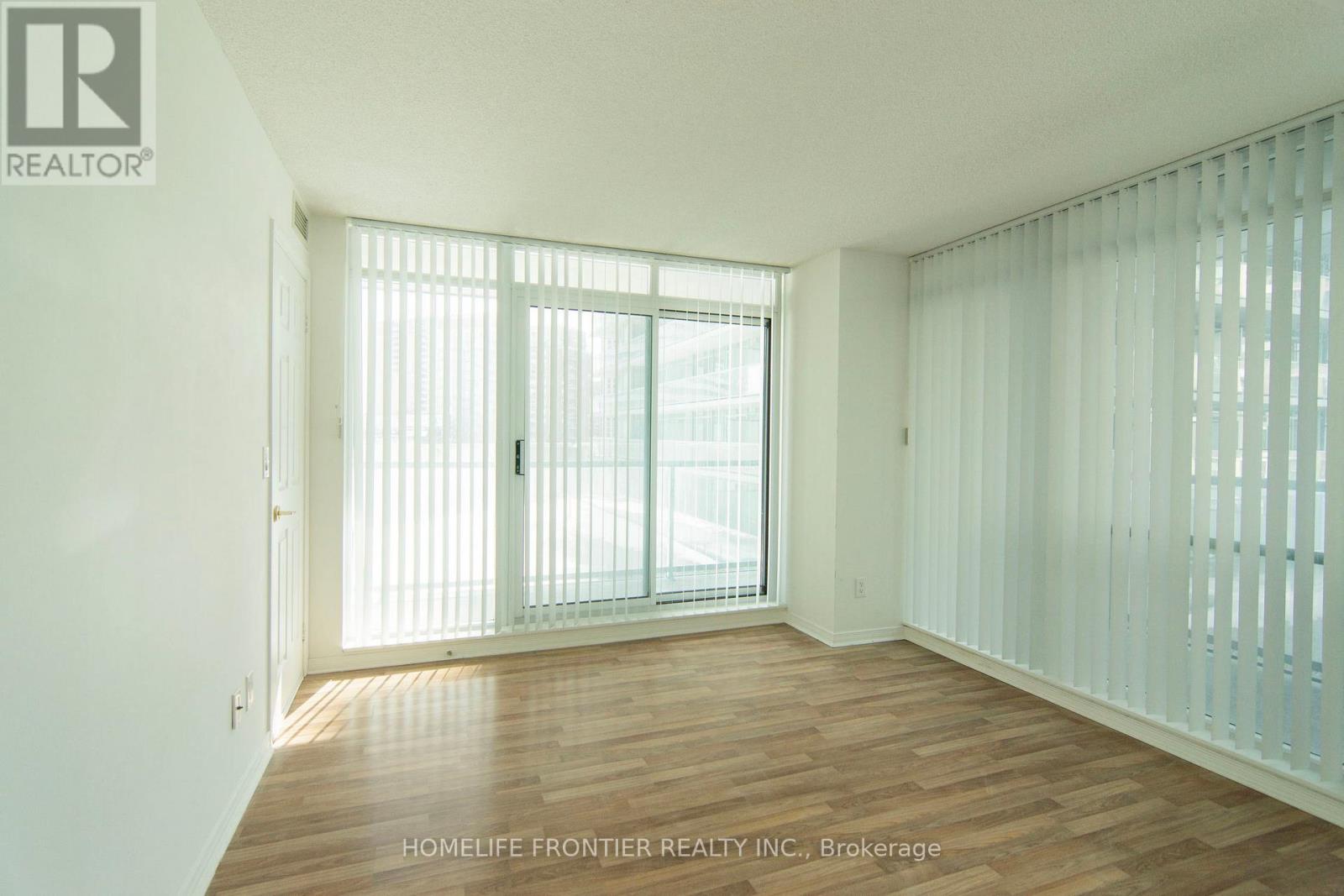 302 - 5508 Yonge Street, Toronto, Ontario  M2N 7L2 - Photo 8 - C12989606