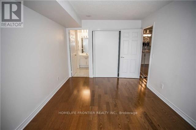 3004 - 763 Bay Street, Toronto, Ontario  M5G 2R3 - Photo 8 - C12989622