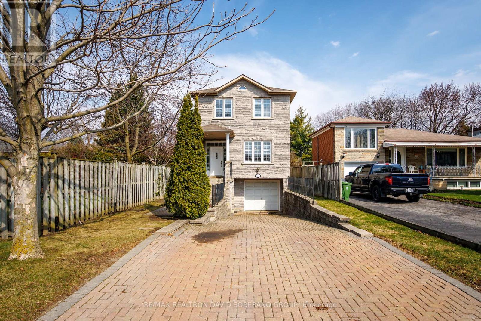 168 CLANTON PARK ROAD, Toronto, Ontario