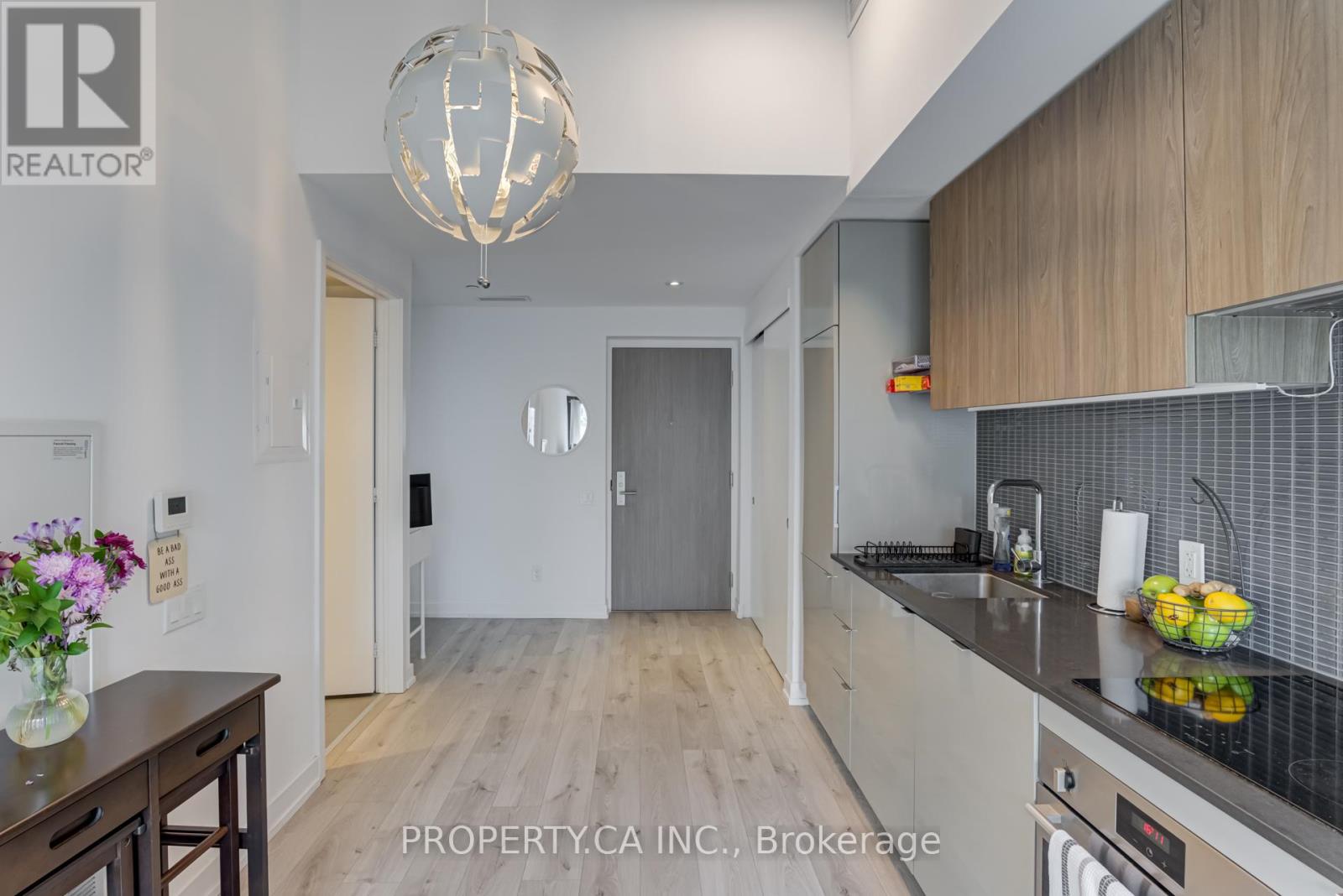 717 - 161 Roehampton Avenue, Toronto, Ontario  M4P 0C8 - Photo 13 - C12989654