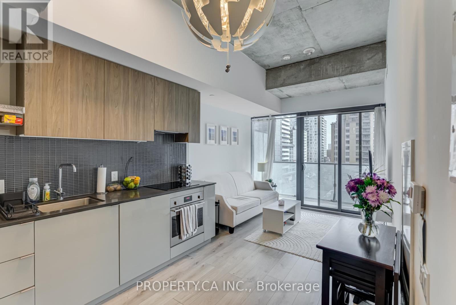 717 - 161 Roehampton Avenue, Toronto, Ontario  M4P 0C8 - Photo 16 - C12989654