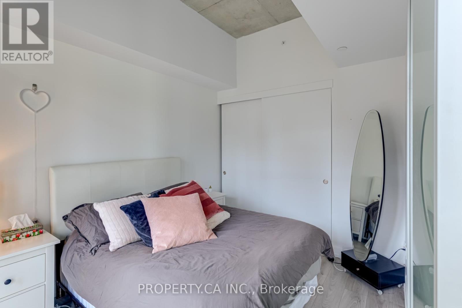 717 - 161 Roehampton Avenue, Toronto, Ontario  M4P 0C8 - Photo 18 - C12989654