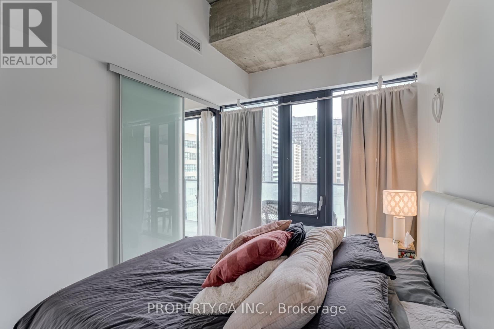 717 - 161 Roehampton Avenue, Toronto, Ontario  M4P 0C8 - Photo 19 - C12989654