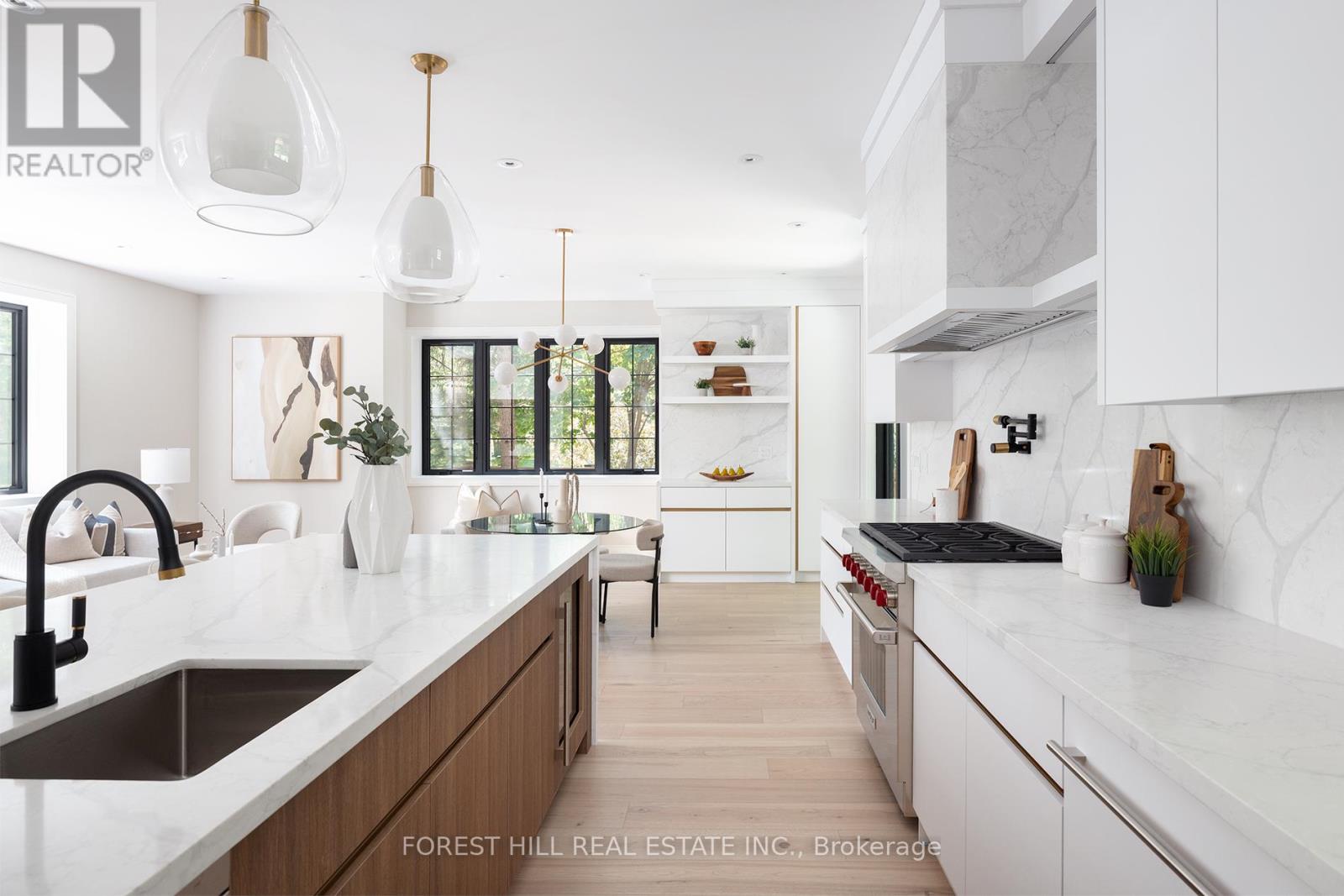 52 Roxborough Drive, Toronto, Ontario  M4W 1X1 - Photo 15 - C12989656