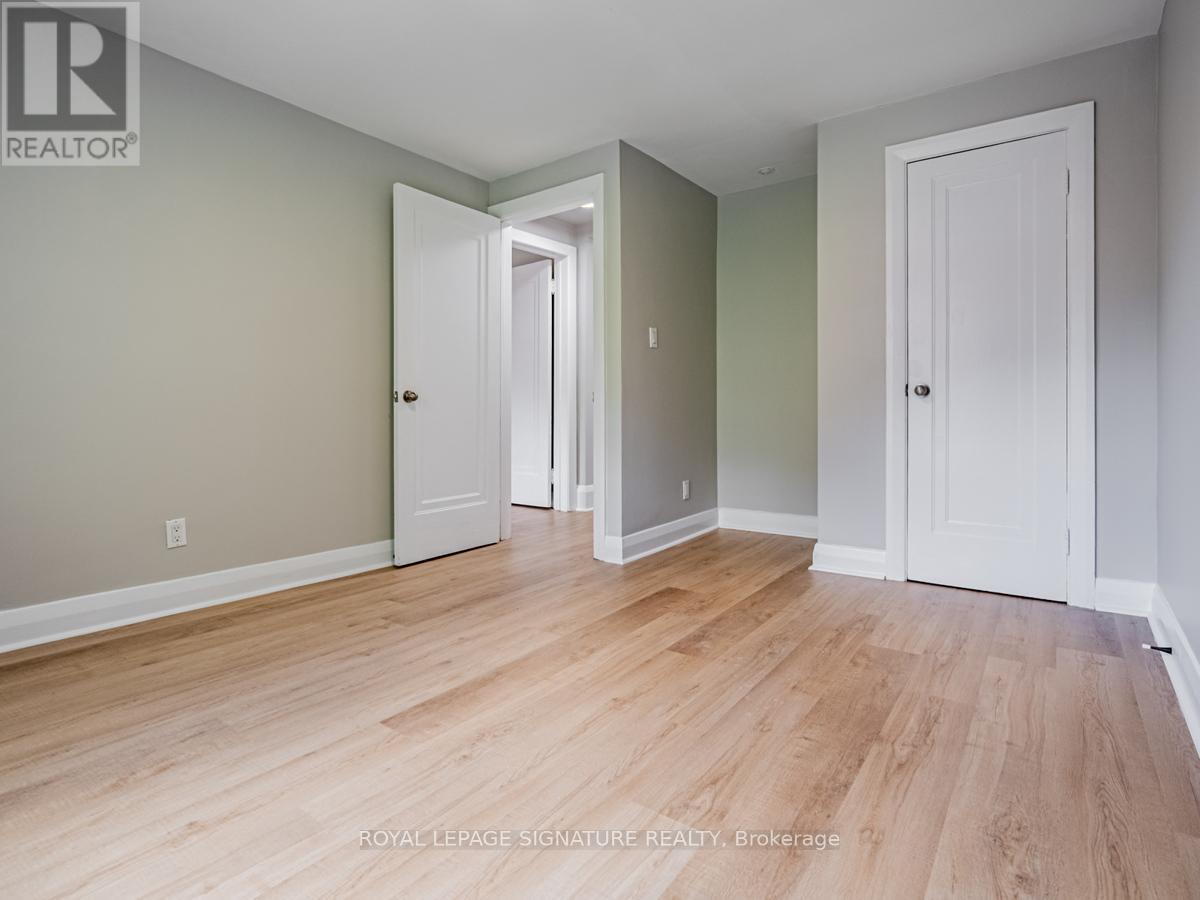 Upper - 229 Winona Drive, Toronto, Ontario  M6C 3S4 - Photo 13 - C12989692