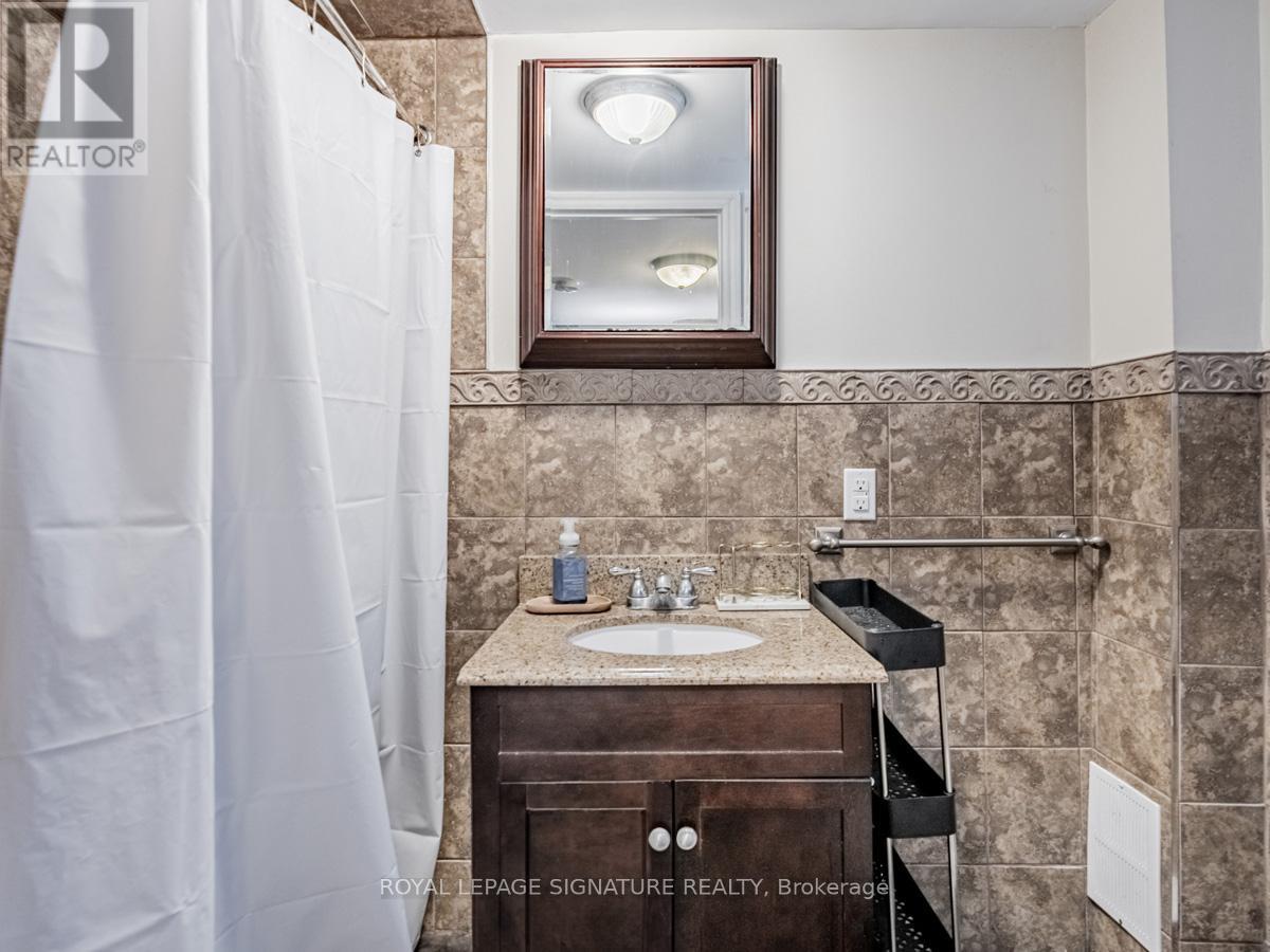 Lower - 229 Winona Drive, Toronto, Ontario  M6C 3S4 - Photo 12 - C12989700