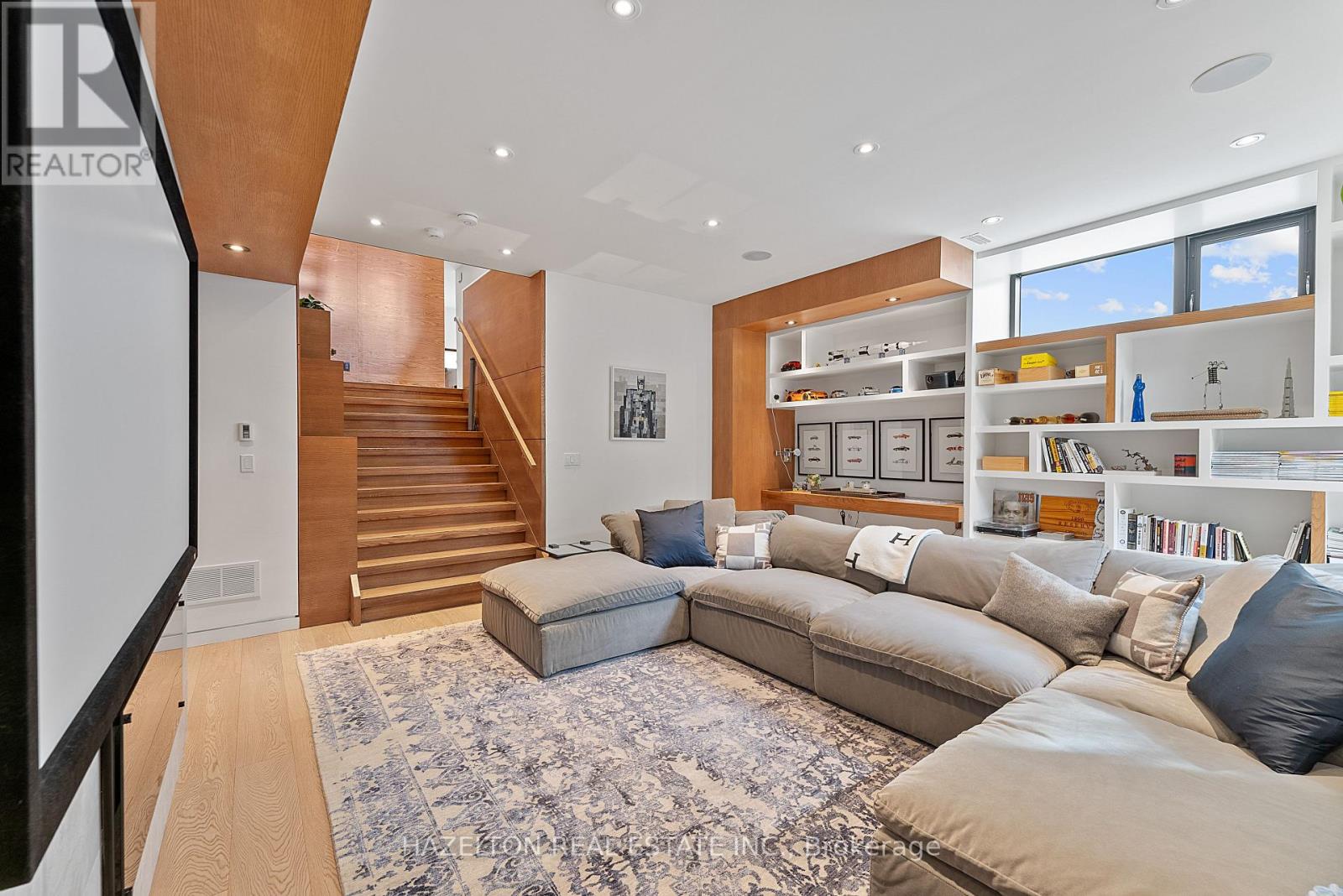 143 Joicey Boulevard, Toronto, Ontario  M5M 2V1 - Photo 11 - C12989734