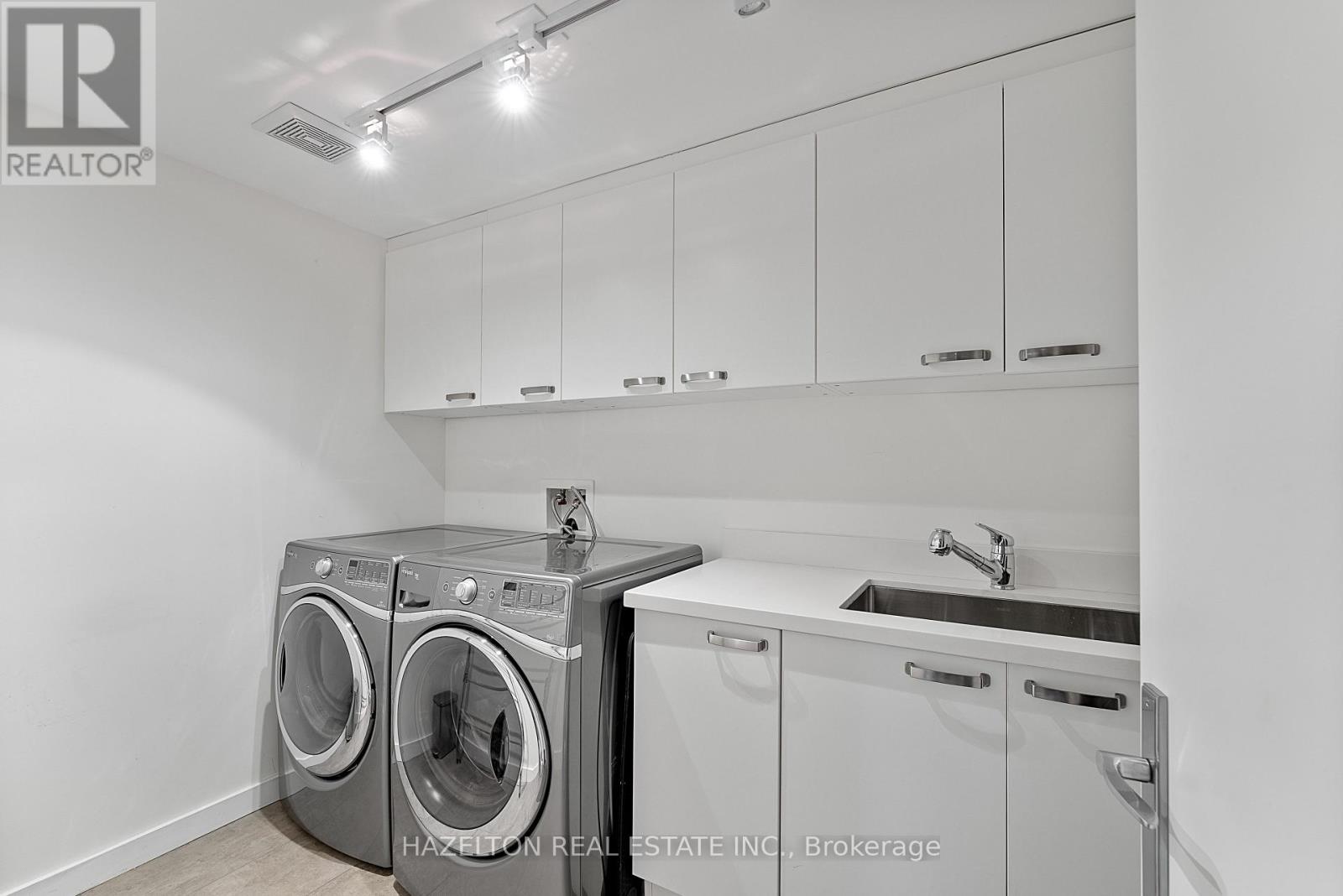 143 Joicey Boulevard, Toronto, Ontario  M5M 2V1 - Photo 32 - C12989734