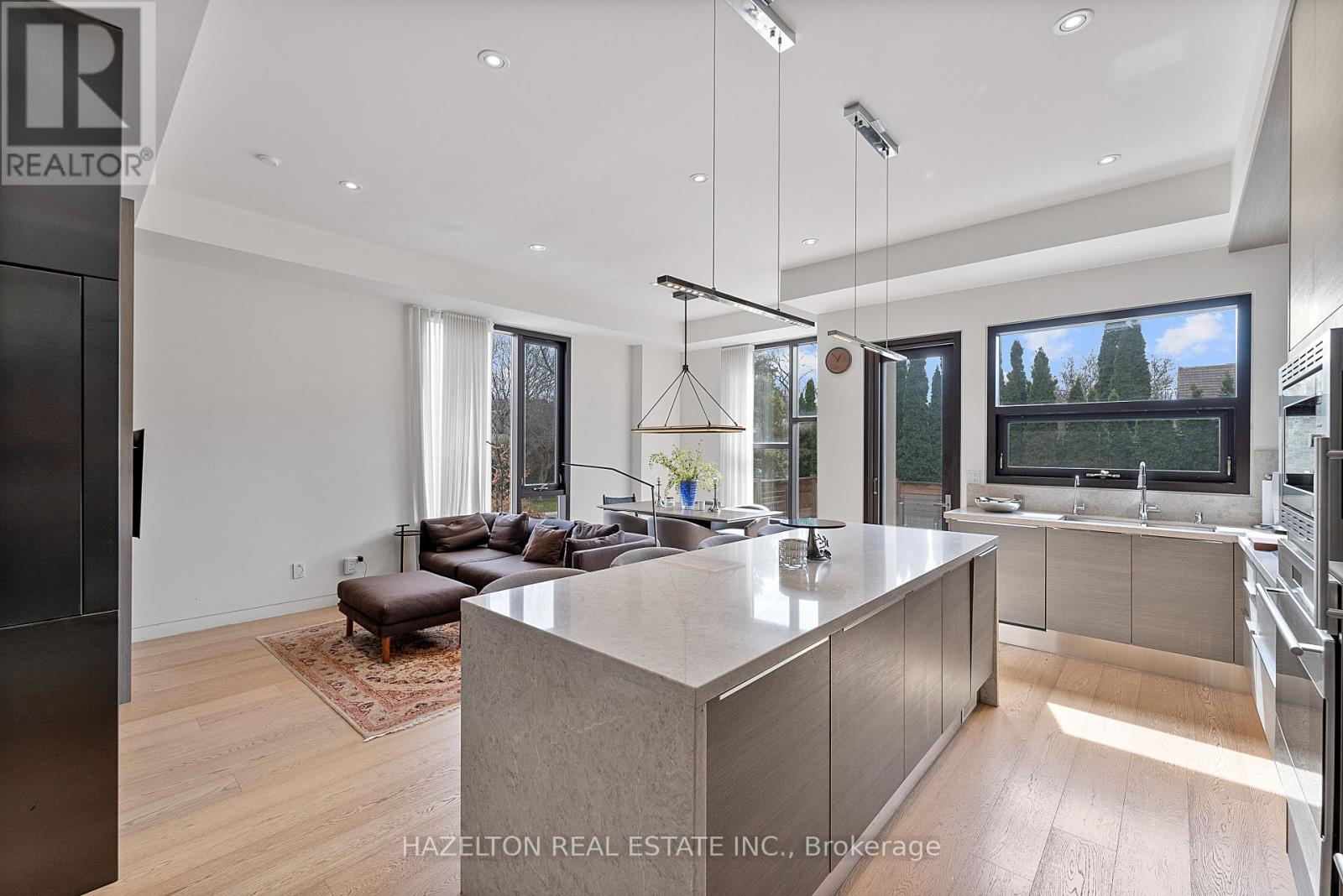 143 Joicey Boulevard, Toronto, Ontario  M5M 2V1 - Photo 6 - C12989734