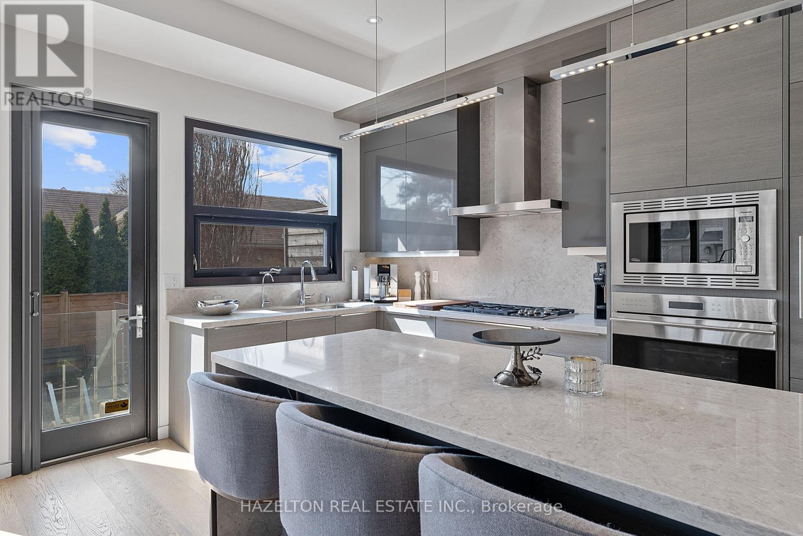 143 Joicey Boulevard, Toronto, Ontario  M5M 2V1 - Photo 9 - C12989734