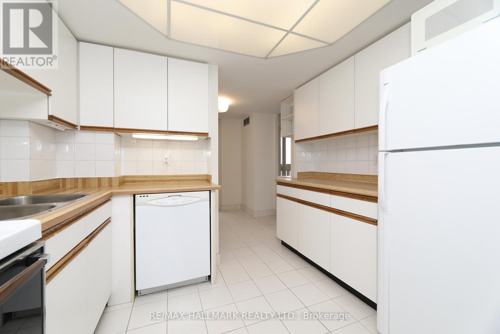 1704 - 10 Kenneth Avenue, Toronto, Ontario  M2N 6K6 - Photo 14 - C12989758