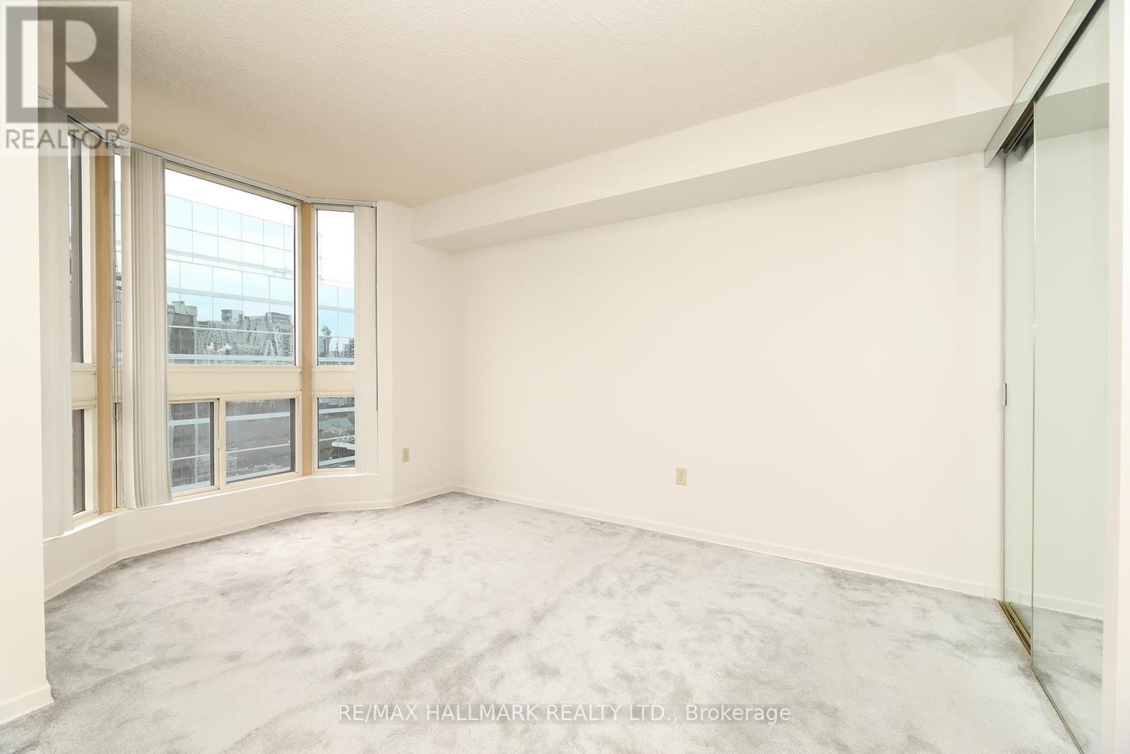 1704 - 10 Kenneth Avenue, Toronto, Ontario  M2N 6K6 - Photo 25 - C12989758