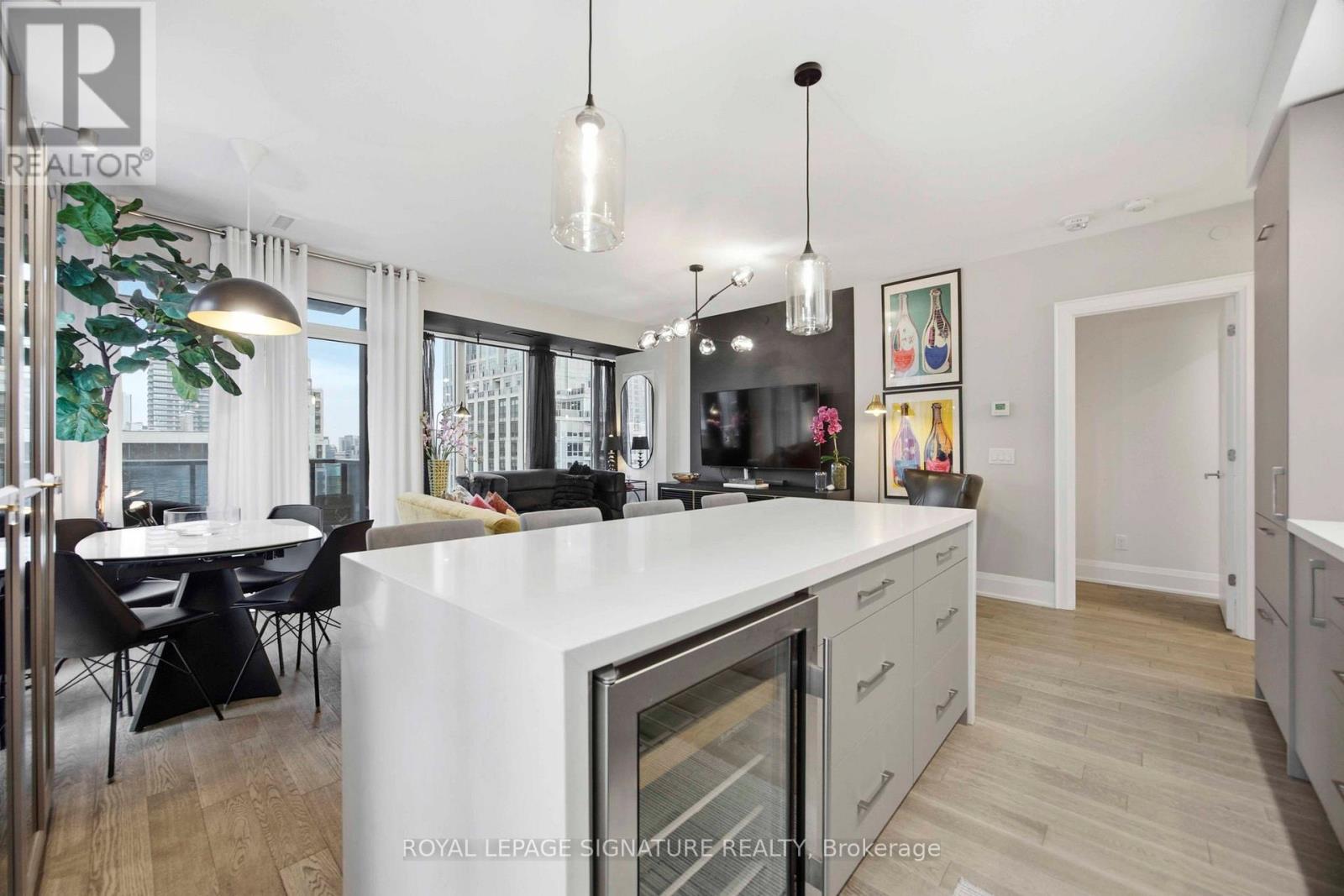 2307 - 88 Cumberland Street, Toronto, Ontario  M5R 0C8 - Photo 8 - C12989764