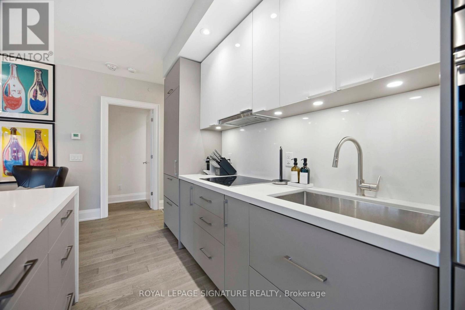 2307 - 88 Cumberland Street, Toronto, Ontario  M5R 0C8 - Photo 9 - C12989764