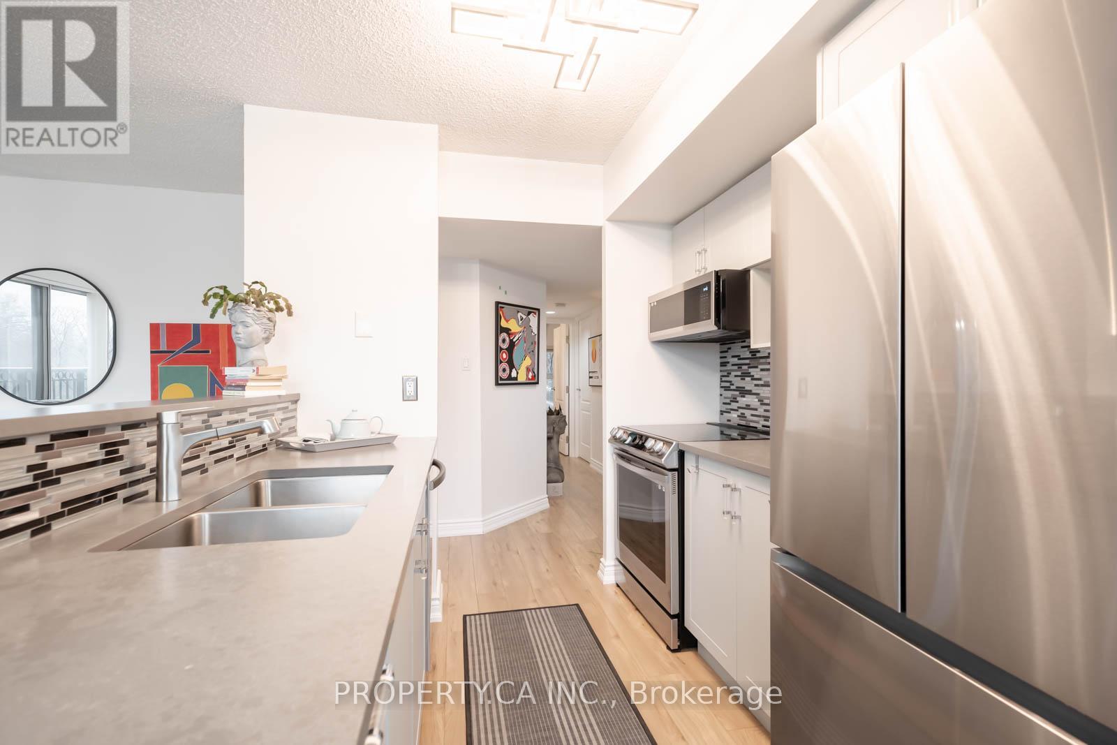 202 - 97 Lawton Boulevard, Toronto, Ontario  M4V 1Z6 - Photo 14 - C12989768