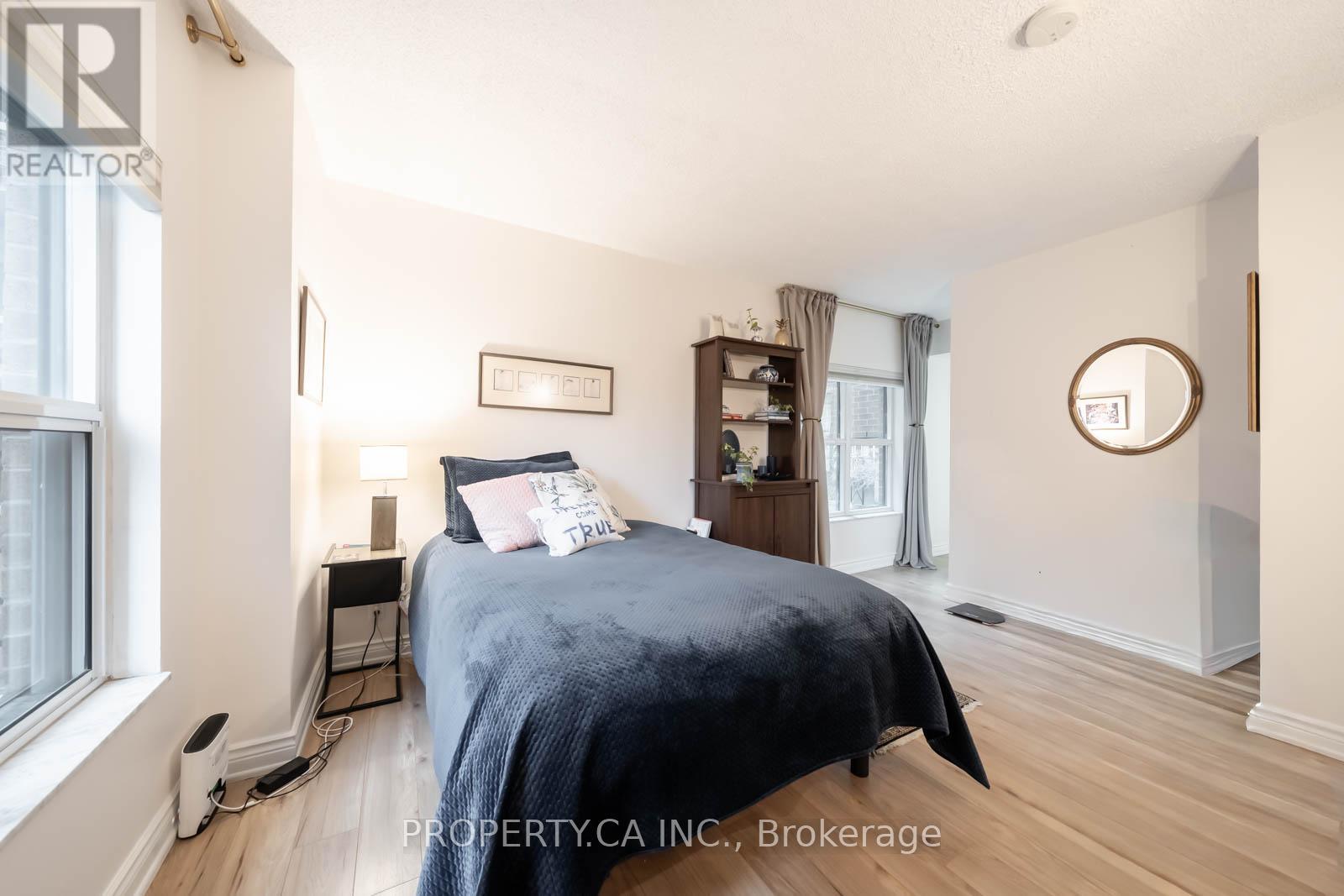 202 - 97 Lawton Boulevard, Toronto, Ontario  M4V 1Z6 - Photo 28 - C12989768