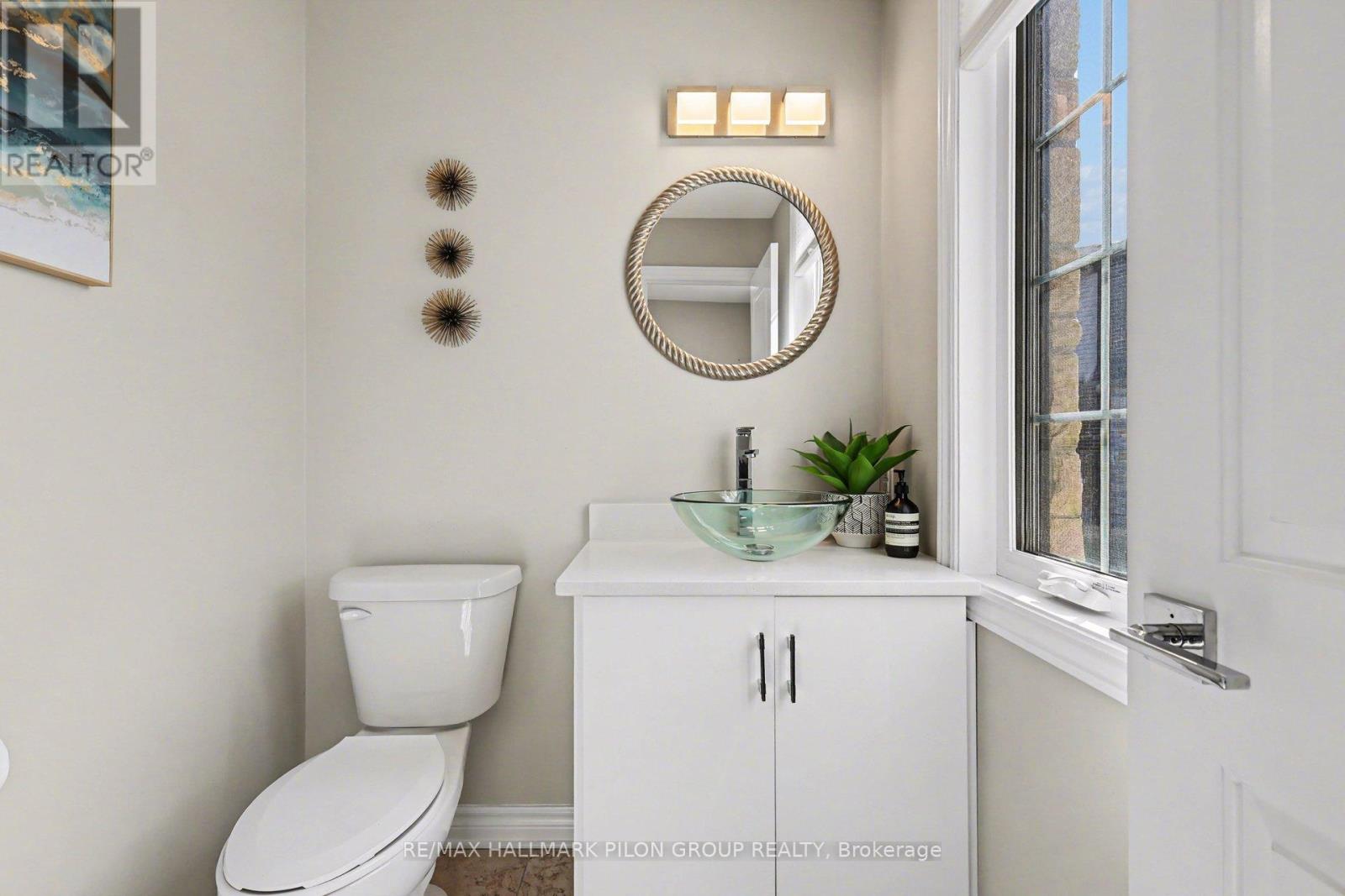 236 Esturgeon Street, Ottawa, Ontario  K4A 1G5 - Photo 12 - X12989524