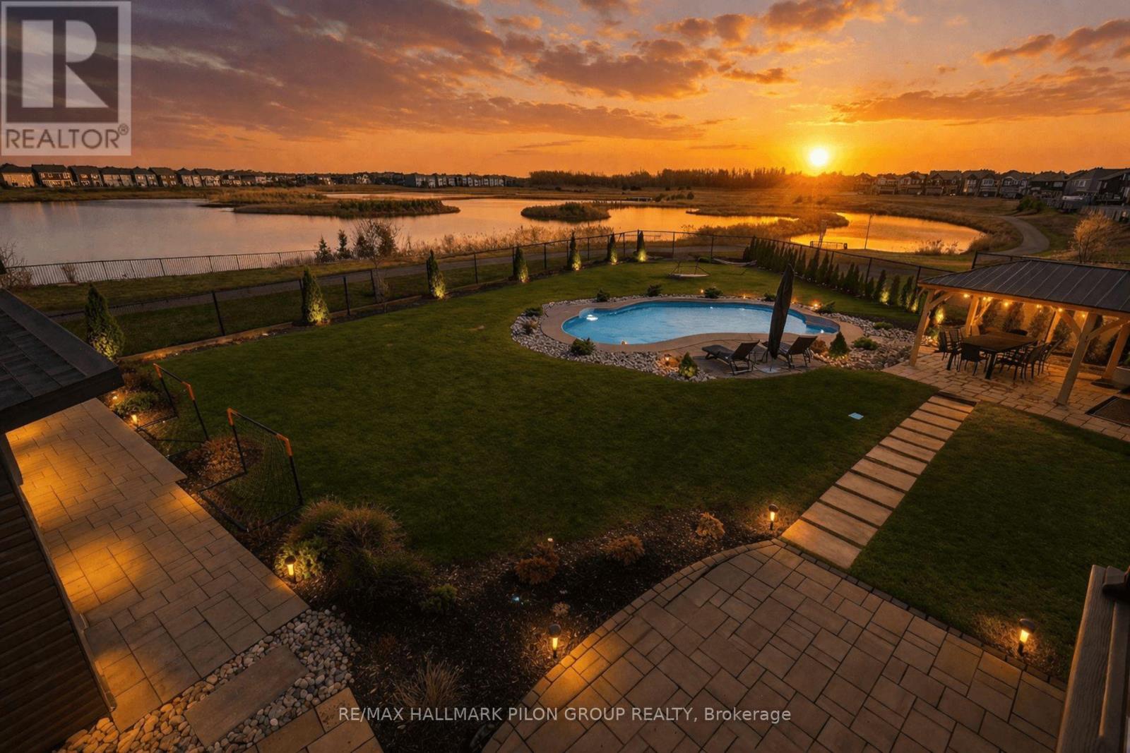 236 Esturgeon Street, Ottawa, Ontario  K4A 1G5 - Photo 2 - X12989524