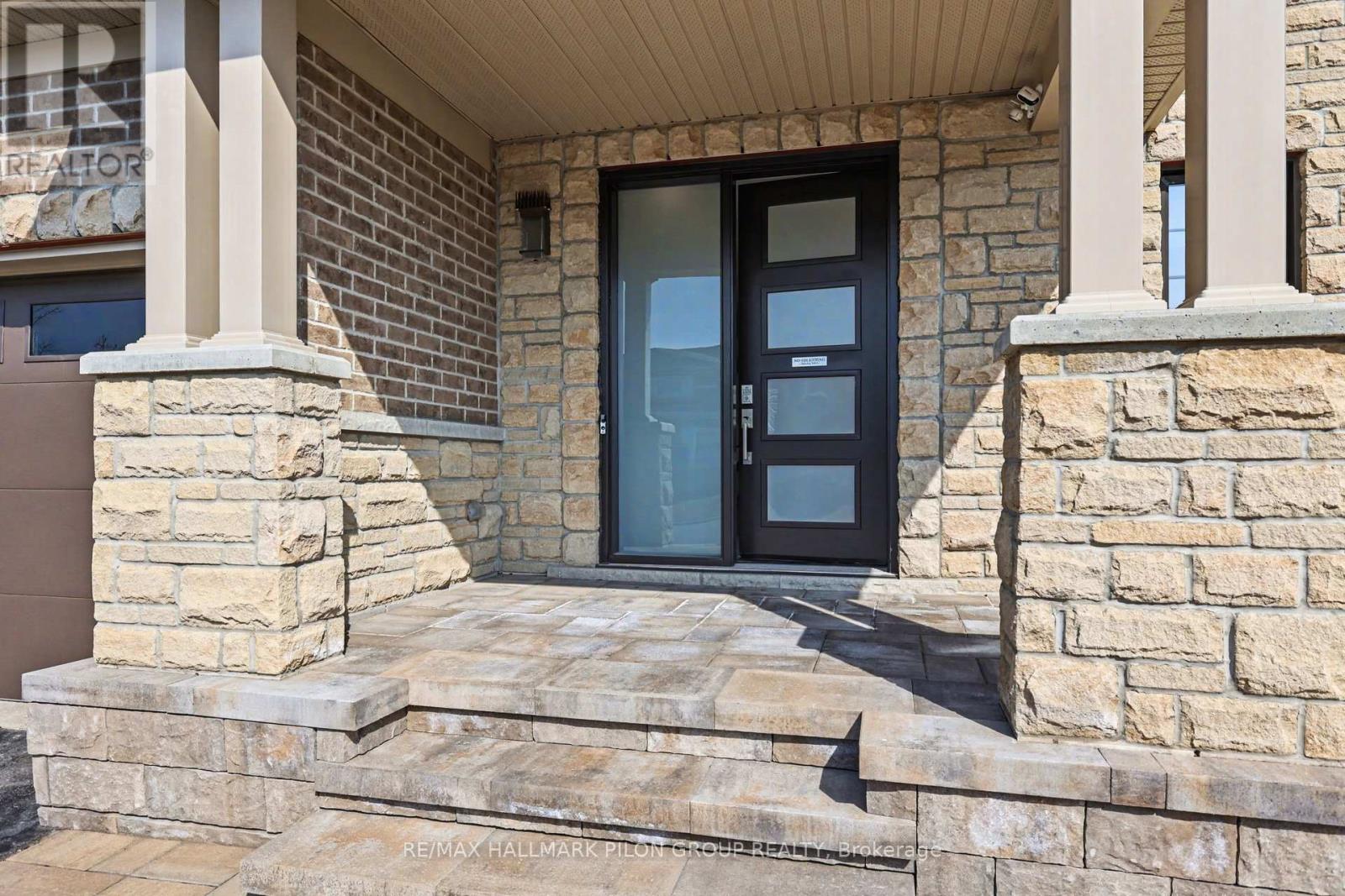 236 Esturgeon Street, Ottawa, Ontario  K4A 1G5 - Photo 4 - X12989524