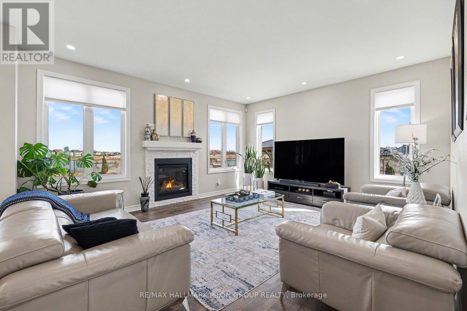 236 Esturgeon Street, Ottawa, Ontario  K4A 1G5 - Photo 5 - X12989524