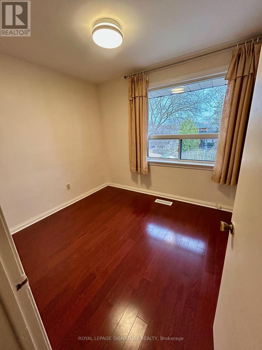 41 Daleside Crescent, Toronto, Ontario  M4A 2H7 - Photo 10 - C12989788