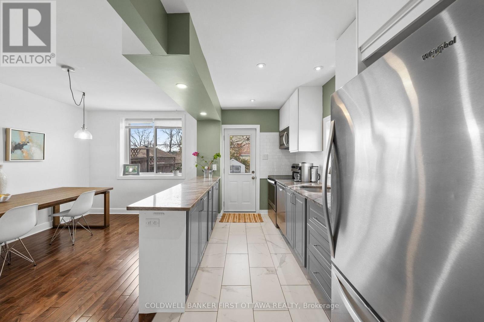 12 Stevenson Avenue, Ottawa, Ontario  K1Z 6N1 - Photo 10 - X12989614