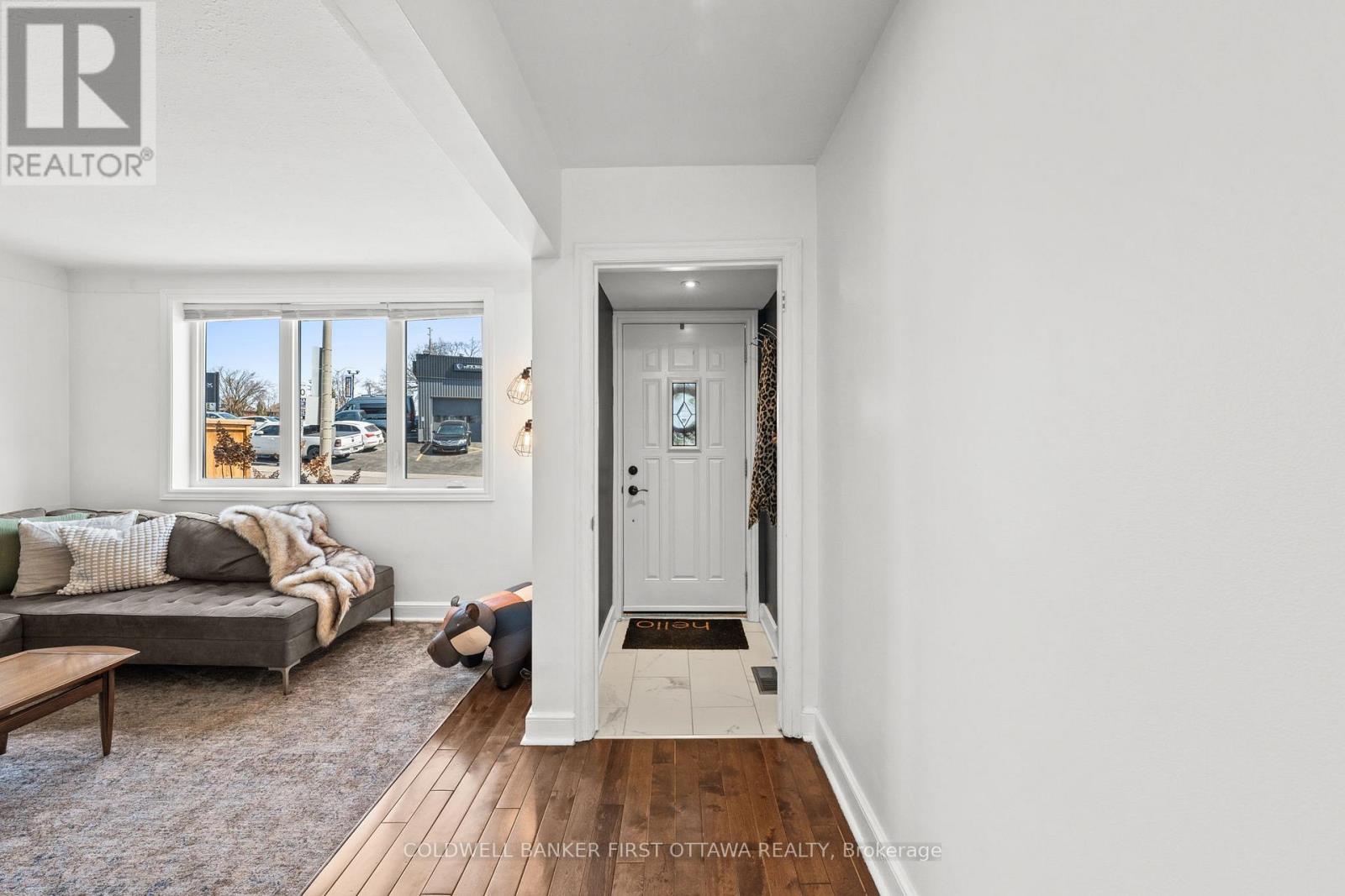 12 Stevenson Avenue, Ottawa, Ontario  K1Z 6N1 - Photo 3 - X12989614