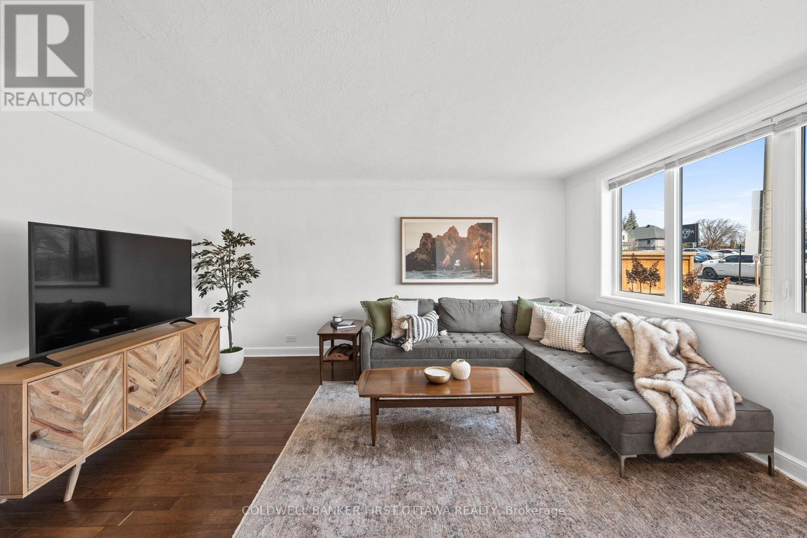 12 Stevenson Avenue, Ottawa, Ontario  K1Z 6N1 - Photo 5 - X12989614