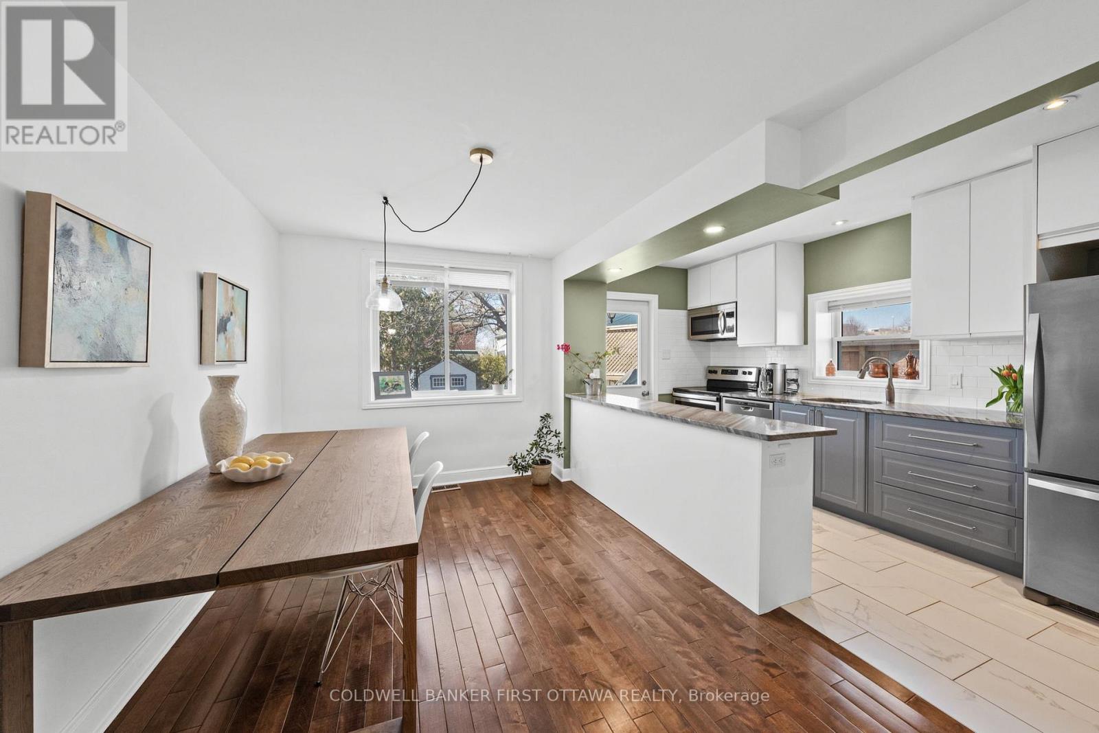 12 Stevenson Avenue, Ottawa, Ontario  K1Z 6N1 - Photo 8 - X12989614