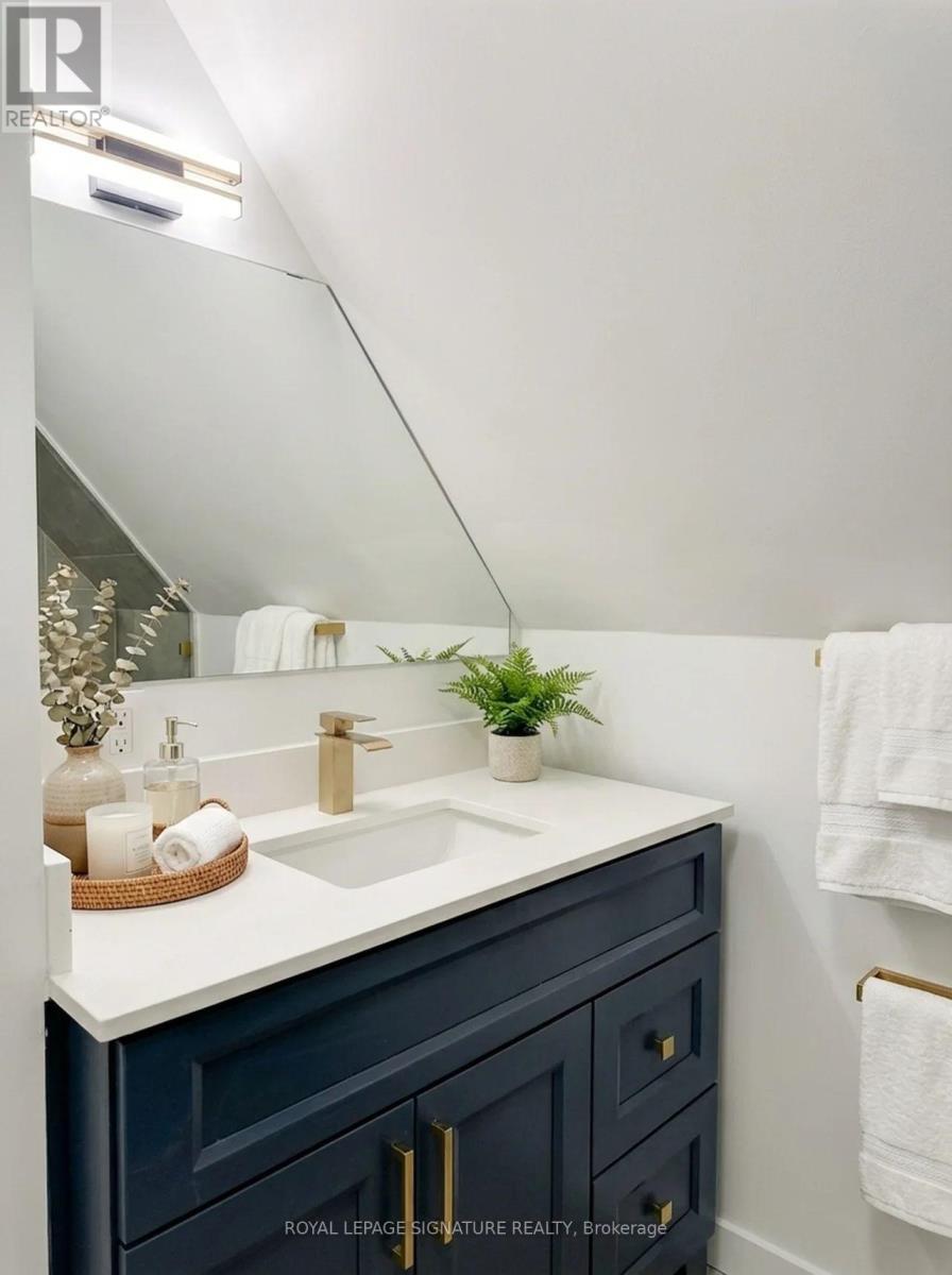 3 - 1 Bellwoods Park, Toronto, Ontario  M6J 1S4 - Photo 16 - C12989816