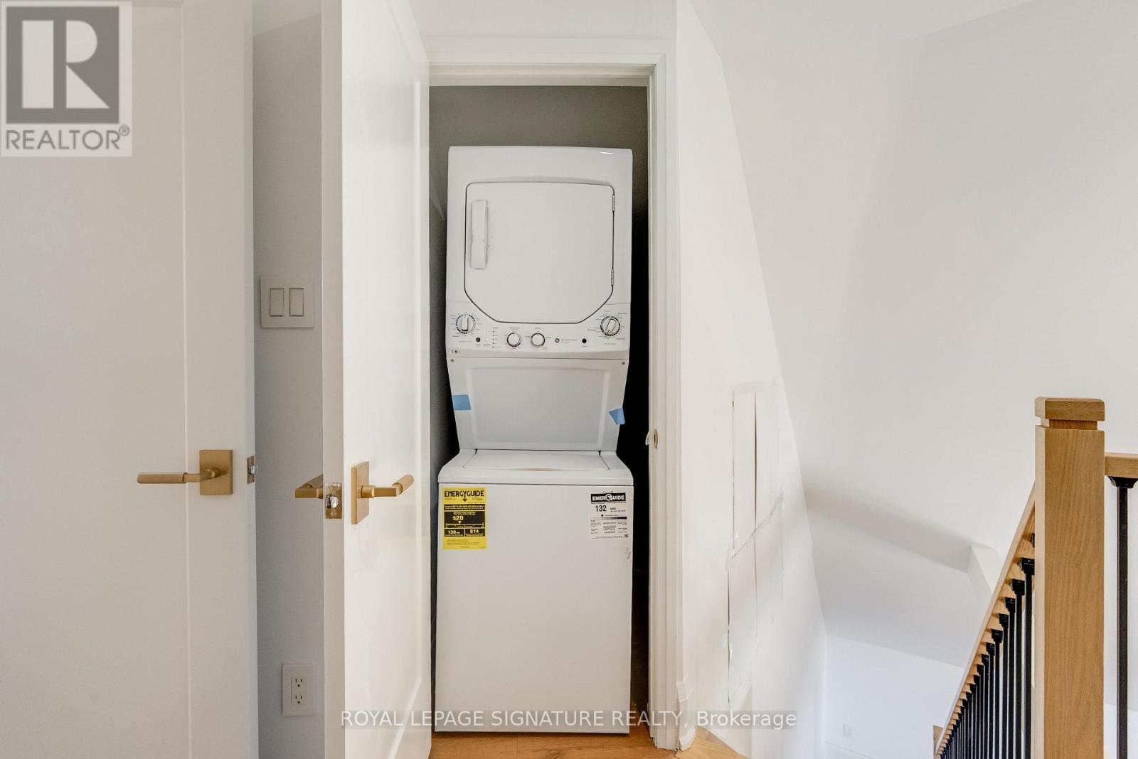 3 - 1 Bellwoods Park, Toronto, Ontario  M6J 1S4 - Photo 18 - C12989816