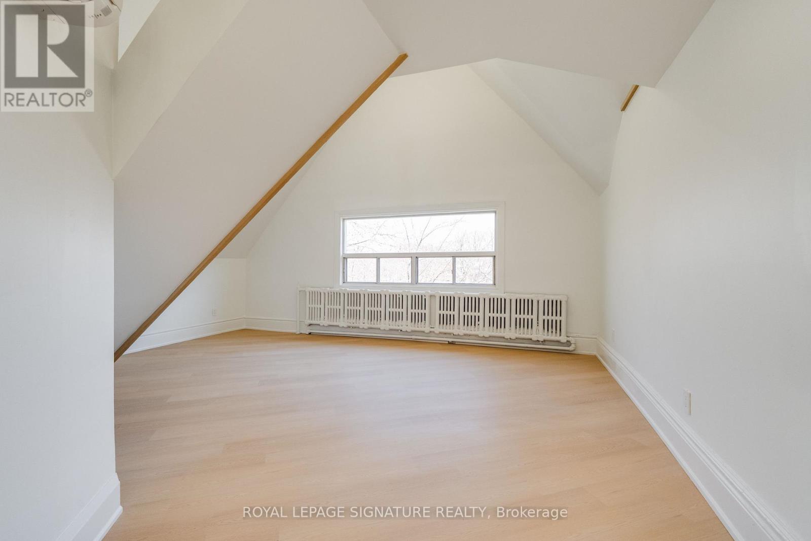 3 - 1 Bellwoods Park, Toronto, Ontario  M6J 1S4 - Photo 2 - C12989816