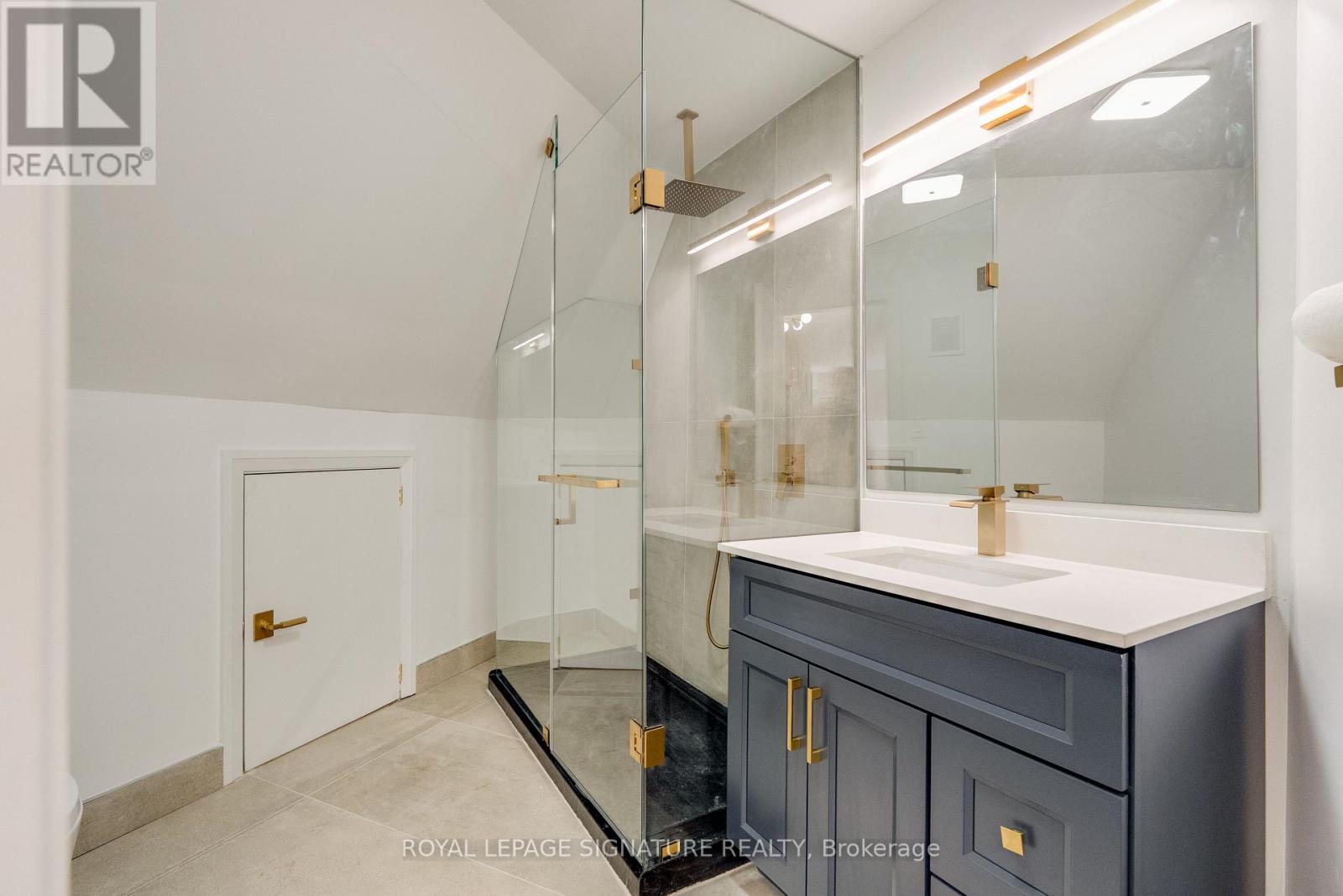 3 - 1 Bellwoods Park, Toronto, Ontario  M6J 1S4 - Photo 7 - C12989816