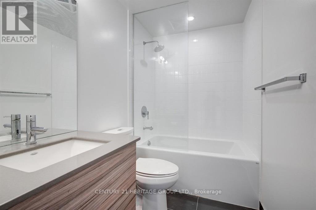 1912 - 210 Simcoe Street, Toronto, Ontario  M5T 0A9 - Photo 5 - C12989846