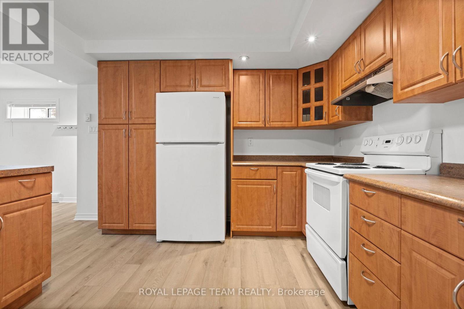 B - 1 Steel Street, Ottawa, Ontario  K1J 6R6 - Photo 10 - X12989730