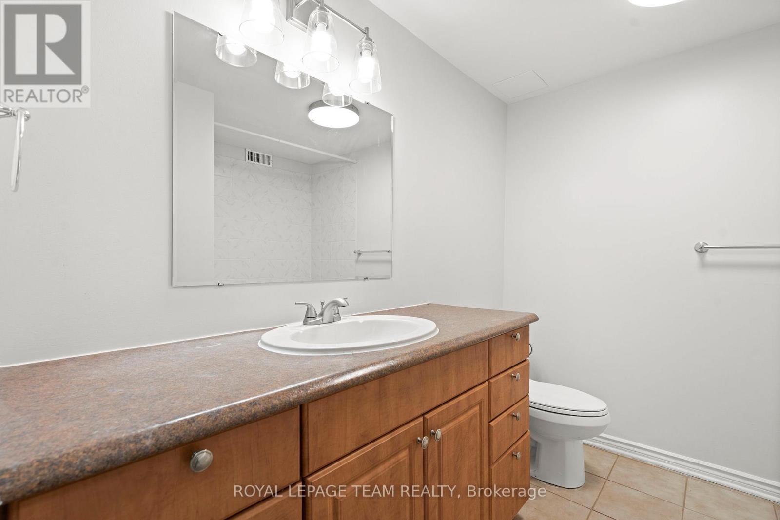 B - 1 Steel Street, Ottawa, Ontario  K1J 6R6 - Photo 20 - X12989730