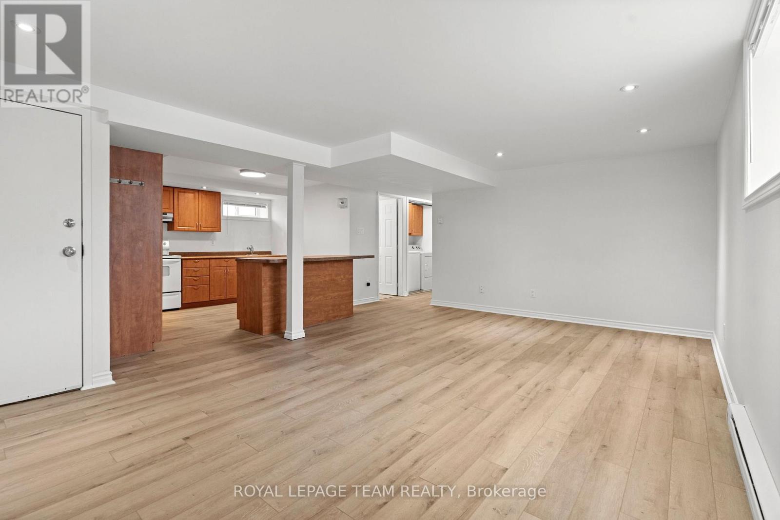 B - 1 Steel Street, Ottawa, Ontario  K1J 6R6 - Photo 4 - X12989730