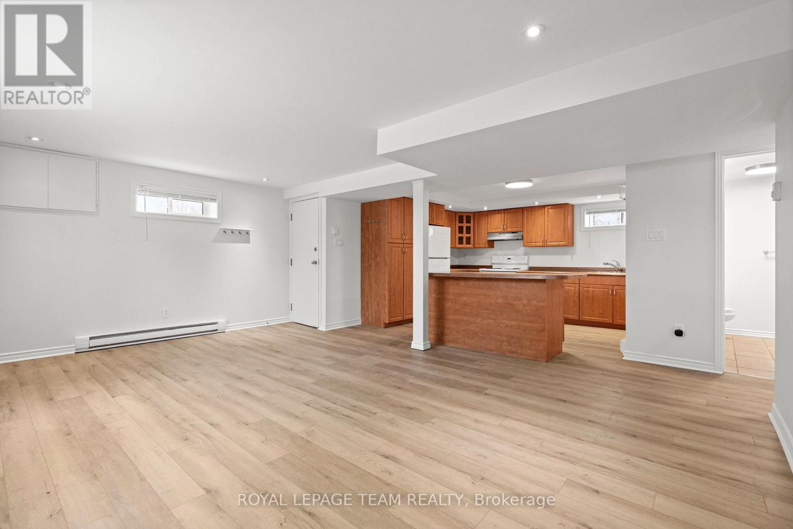 B - 1 Steel Street, Ottawa, Ontario  K1J 6R6 - Photo 5 - X12989730